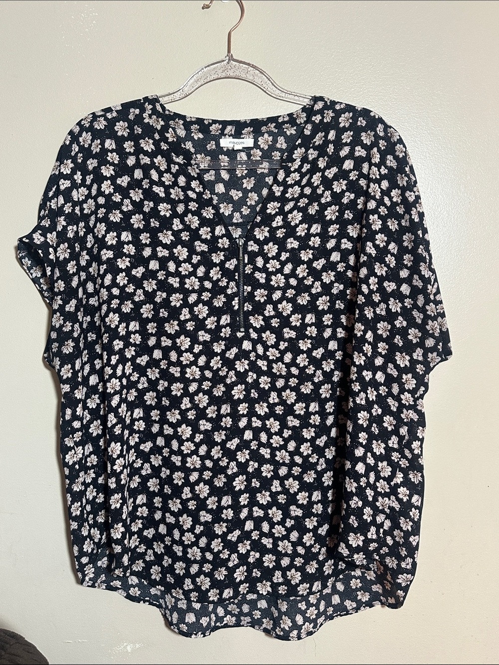 Maurice’s XL Floral‎ V Neck Career Top